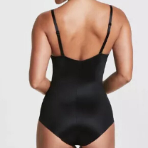 NWT ASSETS by SPANX Flawless Finish Shaping Micro Low Back Cupped Bodysuit - Picture 3 of 5